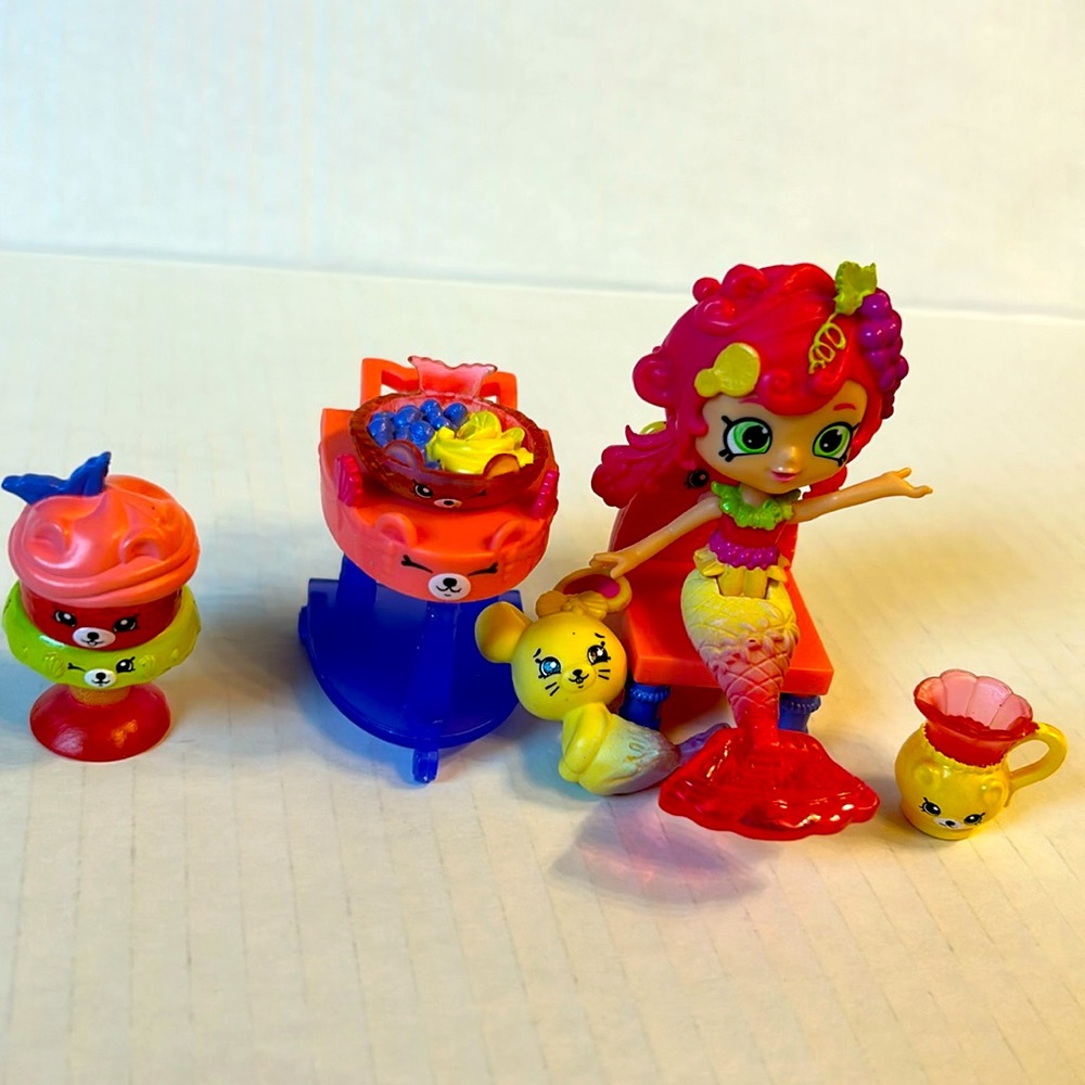 Shopkins Happy Places Mermaid 8pc set - Fruity
